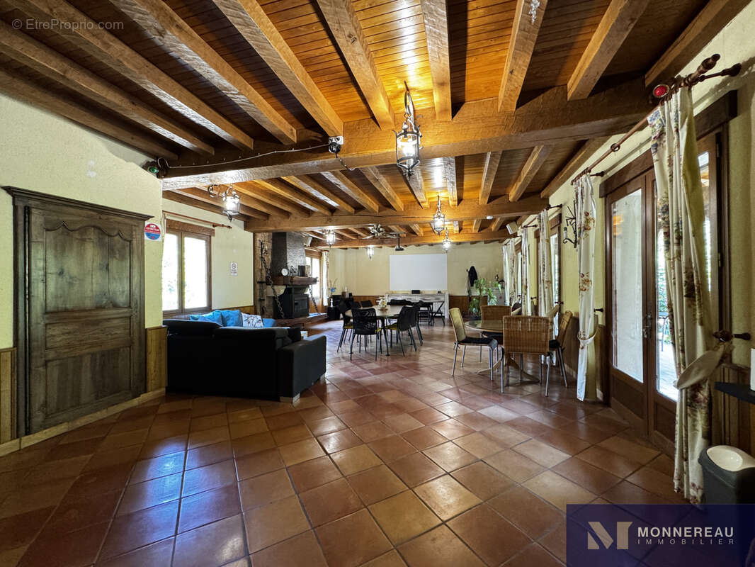 Maison à BAIGNES-SAINTE-RADEGONDE