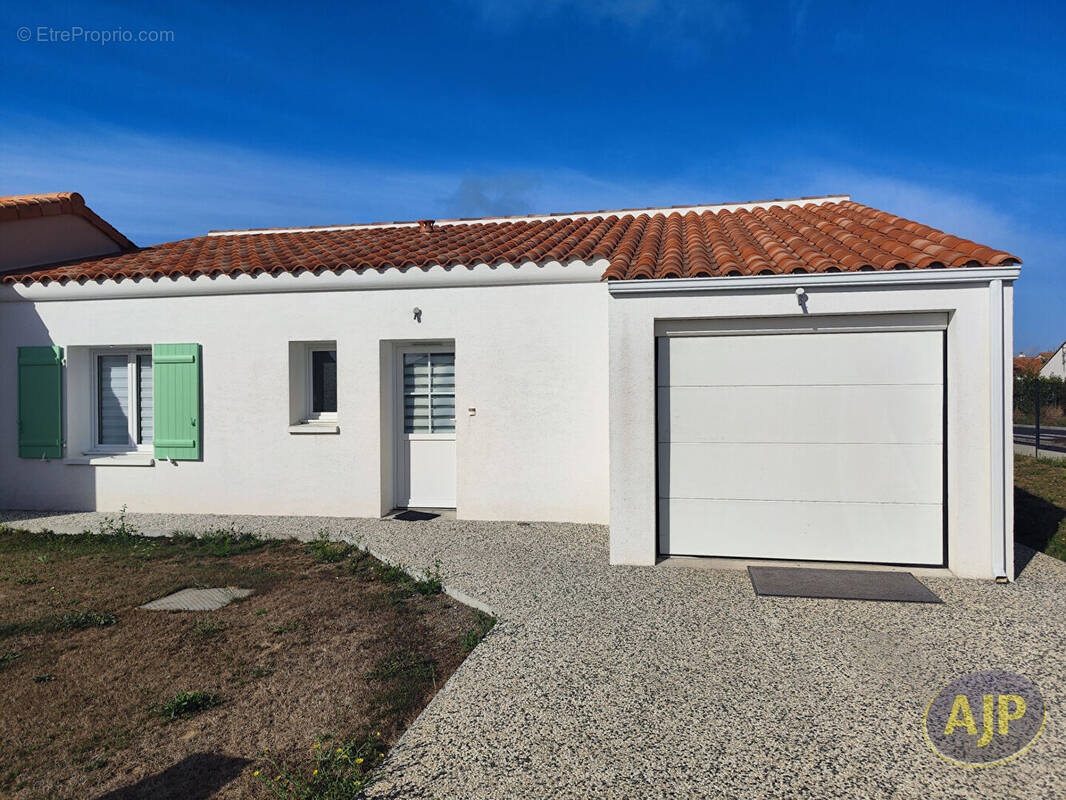 Maison à SAINT-MICHEL-EN-L'HERM