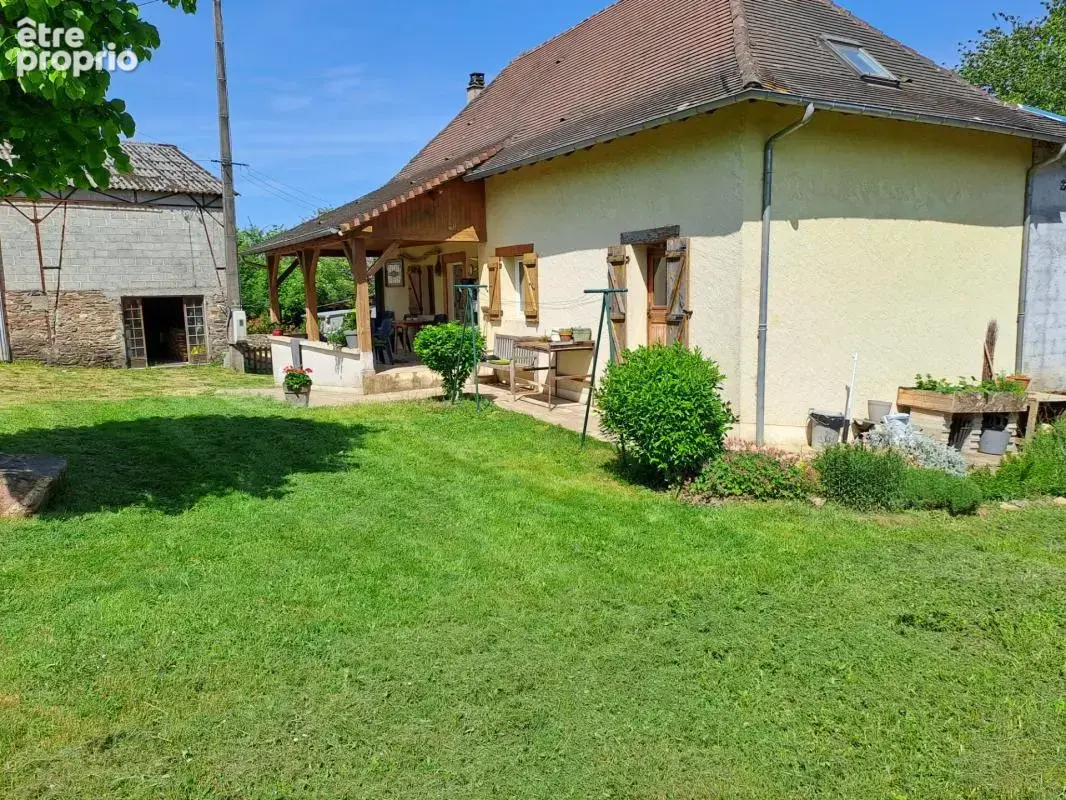 À vendre – maison de campagne avec plus de 5 000 m² de terrain, enclos pour animaux et bâtiment annexe - photo 22
