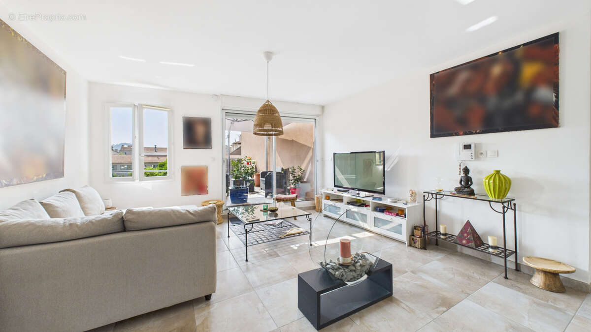 Appartement à CARQUEIRANNE