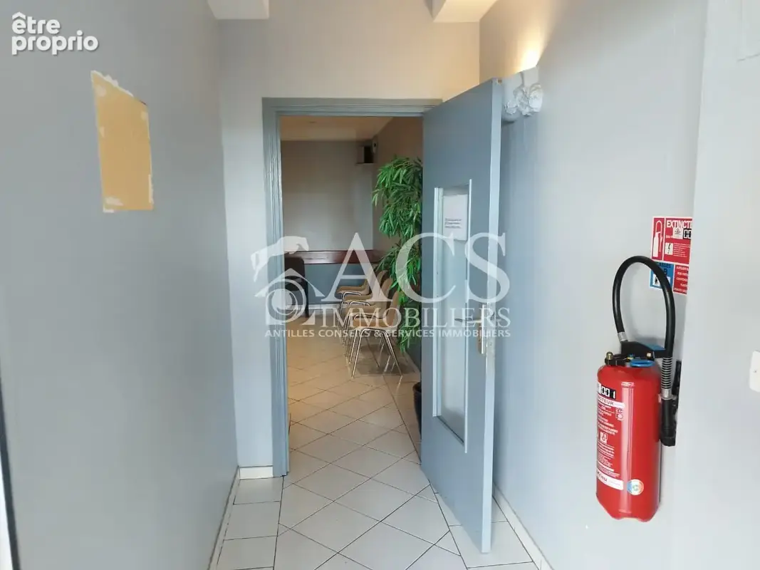 Opportunité, deux cabinets médicaux situés à SCHOELCHER - photo 5