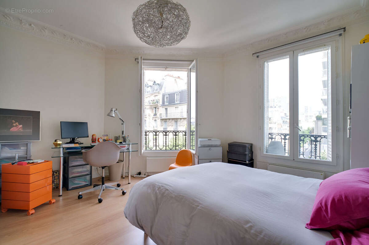 Appartement à PARIS-15E