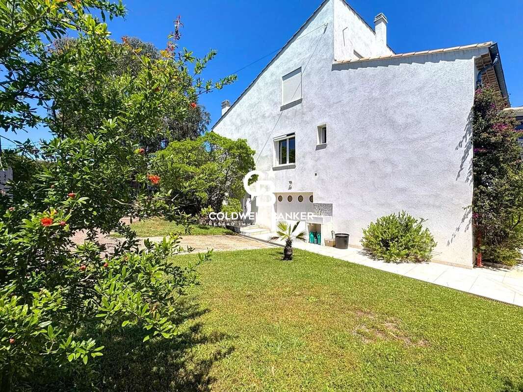 Maison à PUGET-SUR-ARGENS