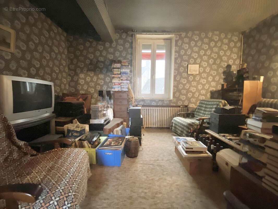 Maison à SAINT-HILAIRE-DE-COURT