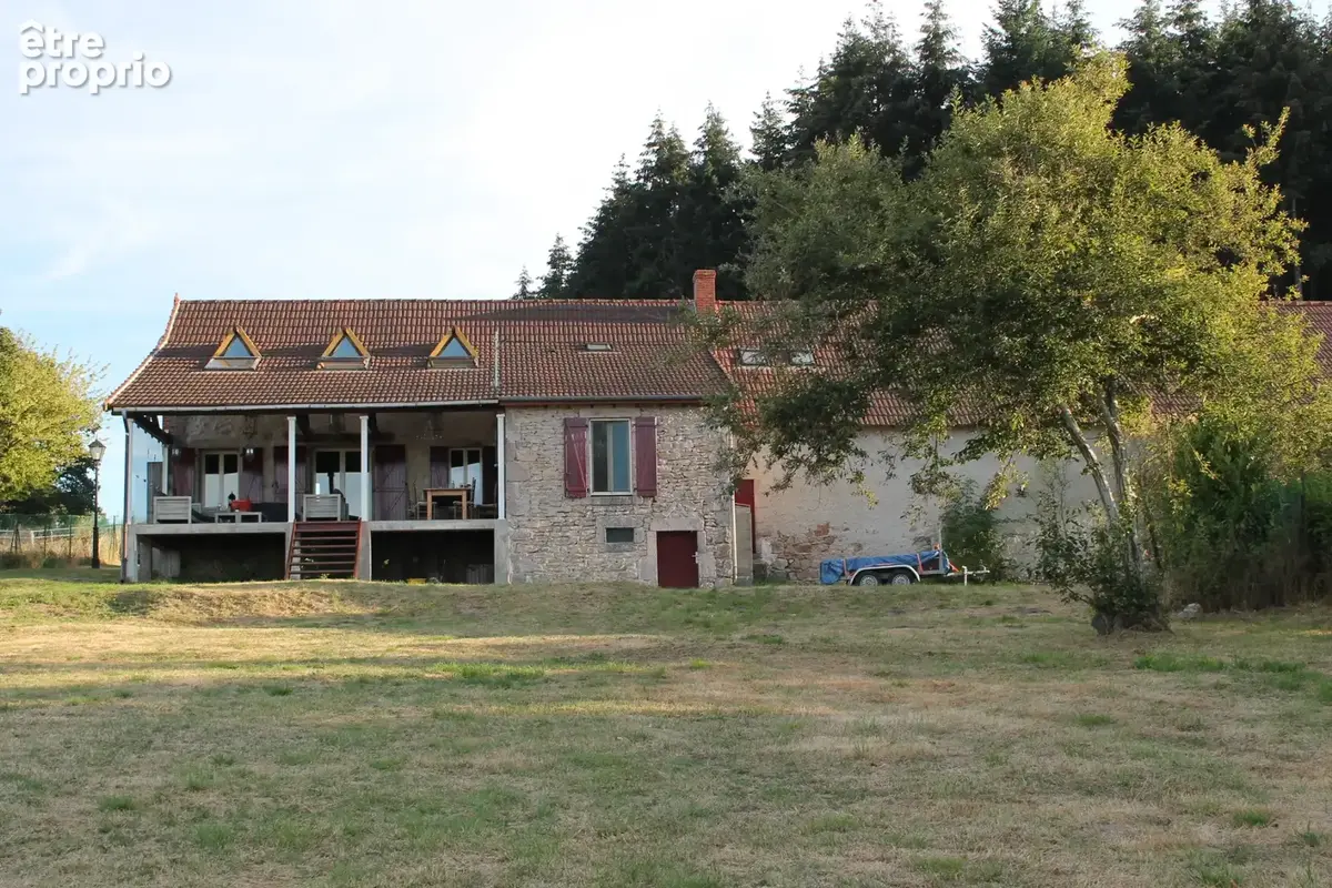 Echassieres - Magnifique ferme rénovée avec une vue imprenable sur un terrain de 2800 m2 - photo 29