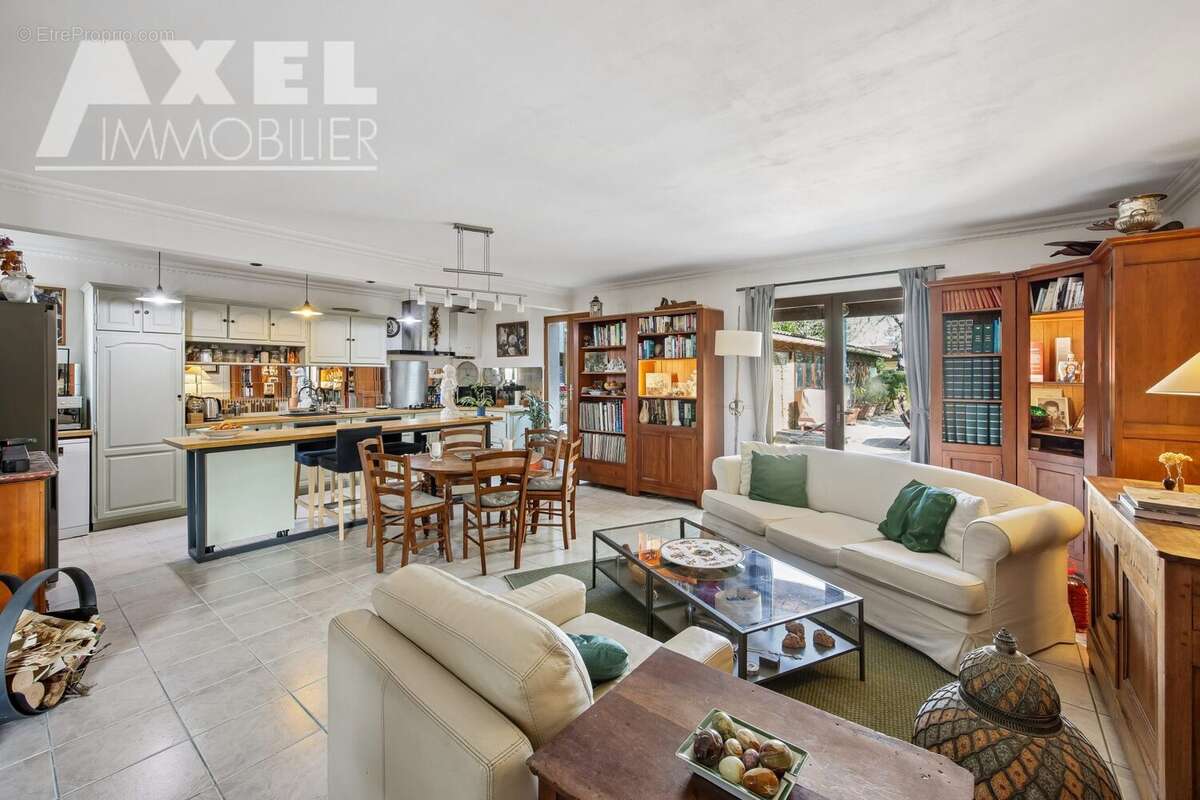 Maison à BOIS-D'ARCY