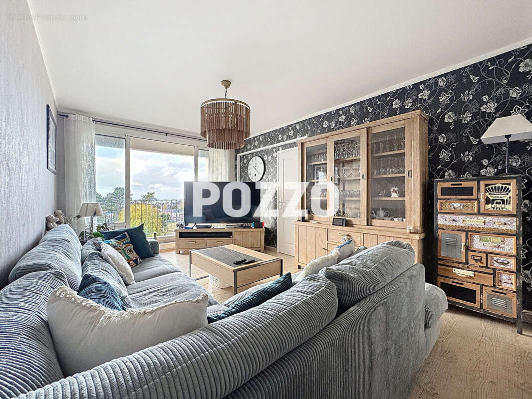 Appartement à DONVILLE-LES-BAINS