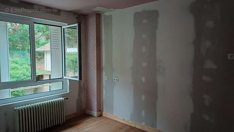 Maison à SAVIGNAC-LES-EGLISES