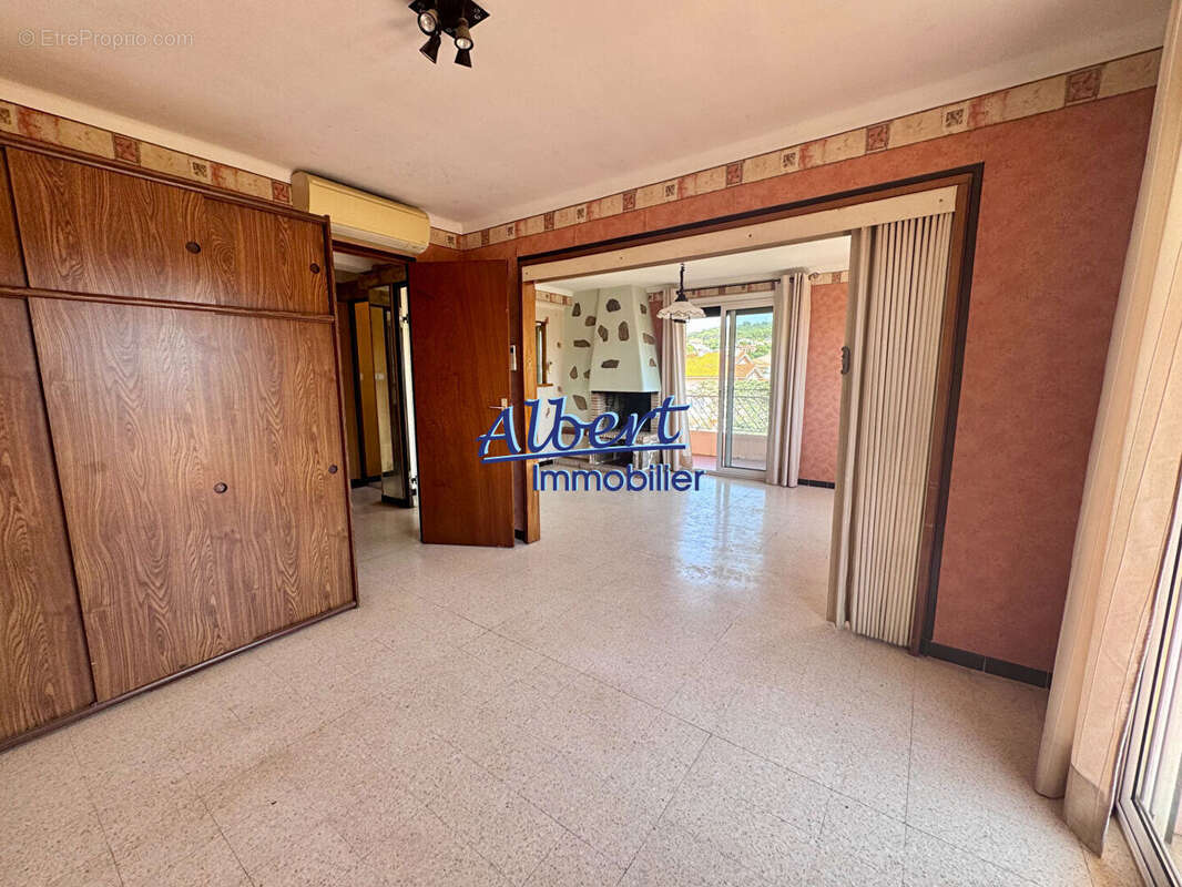 Appartement à SIX-FOURS-LES-PLAGES