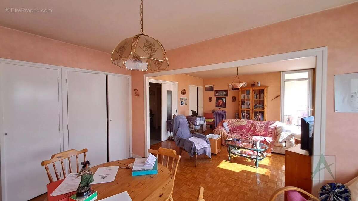 Appartement à BARBERAZ