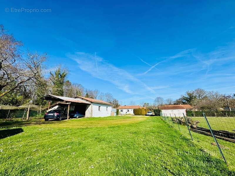 Maison à MONTPON-MENESTEROL