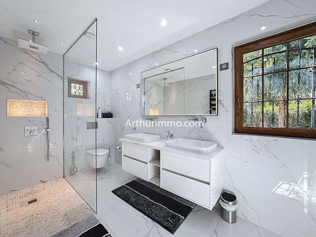 Maison à SUCY-EN-BRIE