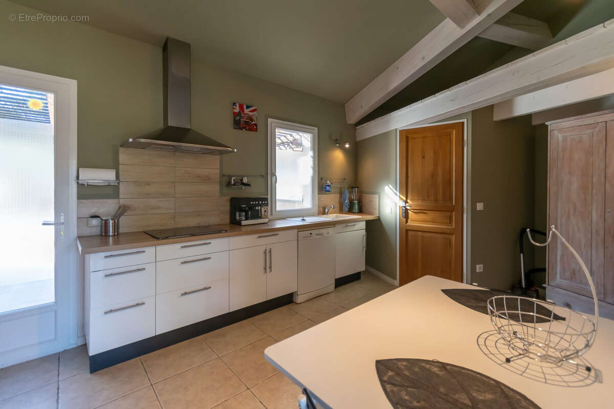 Maison familiale avec studio indépendant, piscine et grand terrain - photo 31