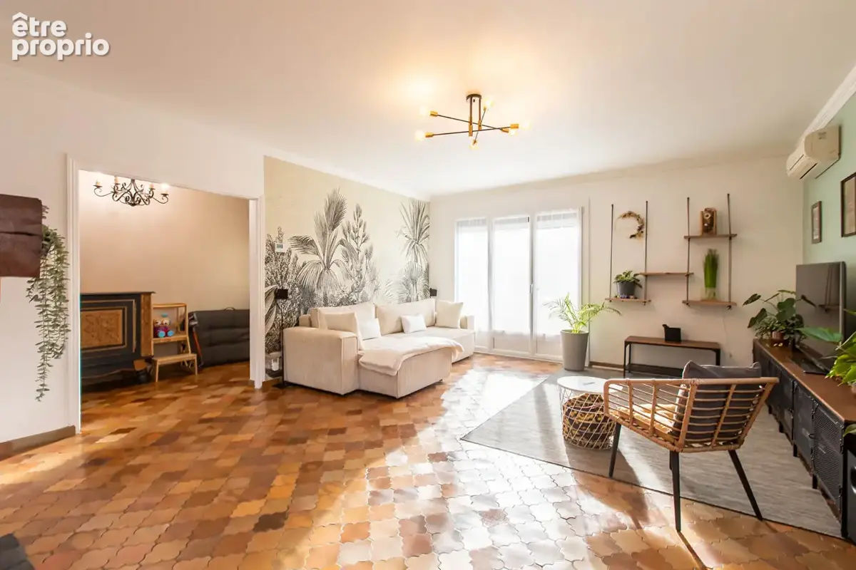 Une maison rénovée avec 6 chambres & 50 m² de garage - photo 2