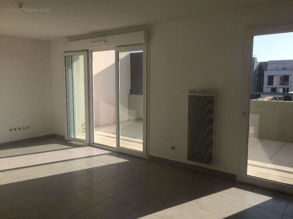 Appartement à LATTES