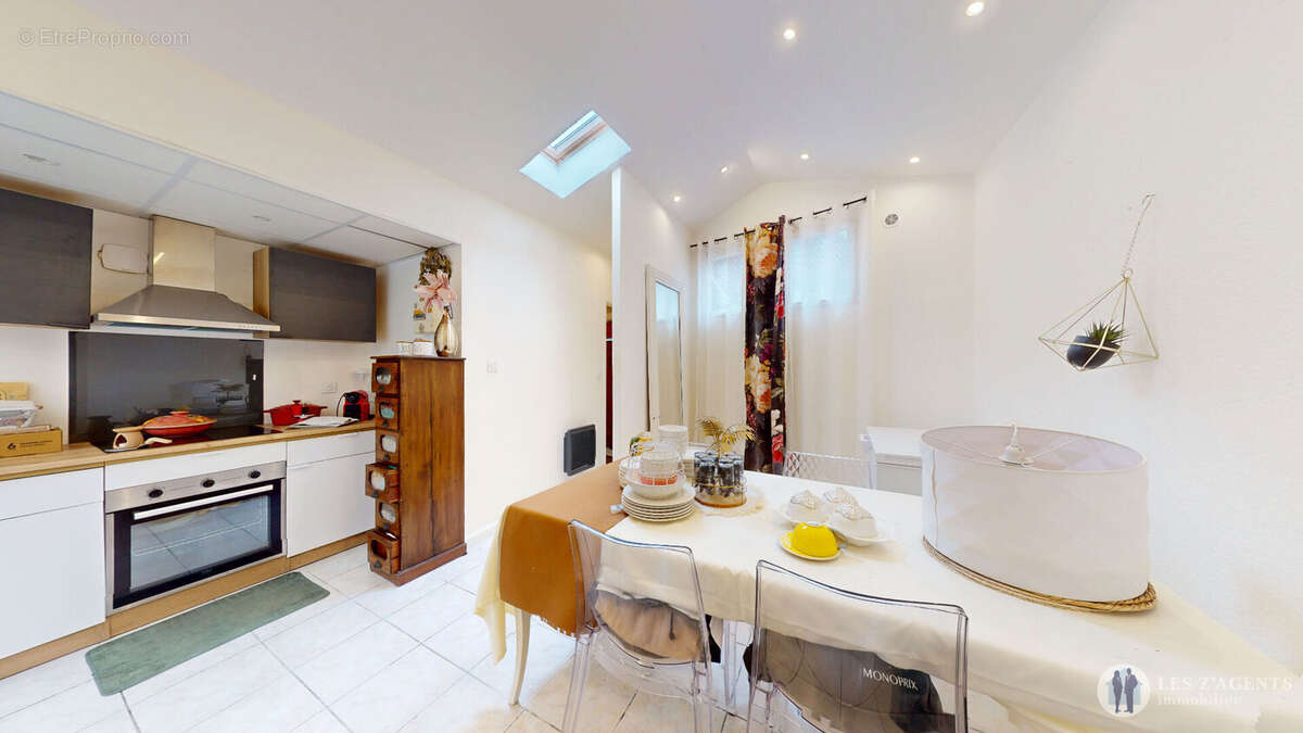 Appartement à SAINT-MARTIN-D'HERES