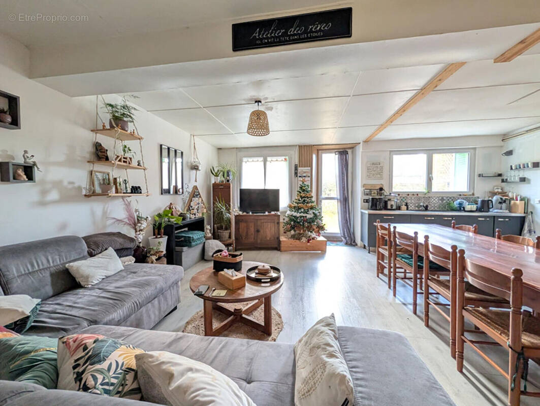 Maison à LA MOTHE-SAINT-HERAY