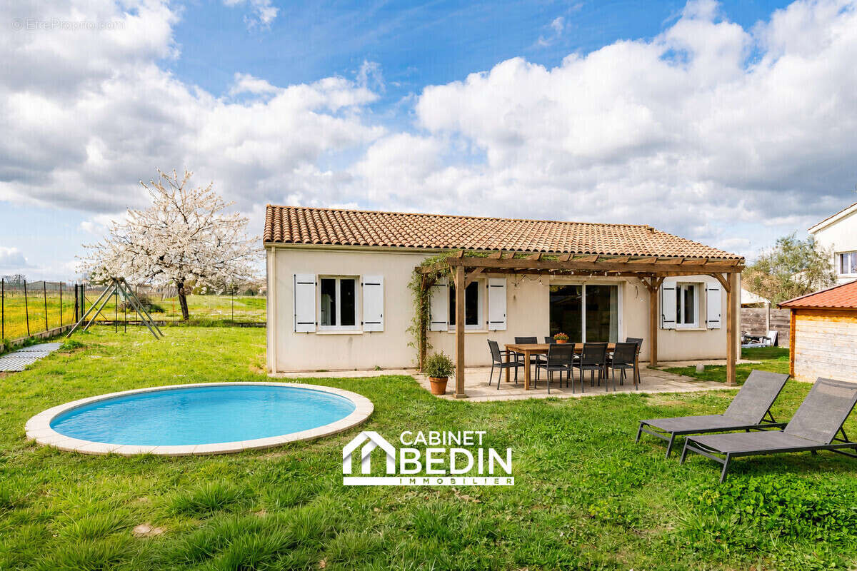 Maison 93 m² à Saint-Germain-Du-Puch  - photo 8