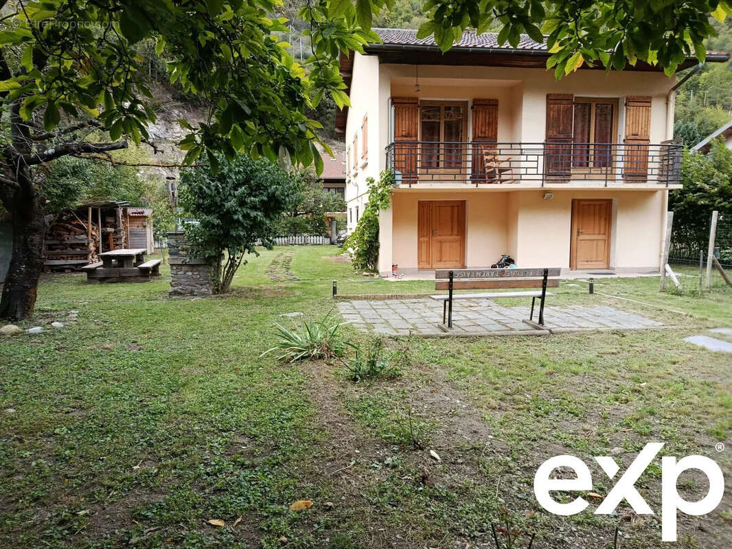 Maison à SAINT-MARCEL