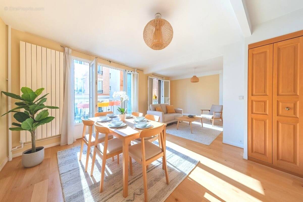 Appartement à PARIS-20E