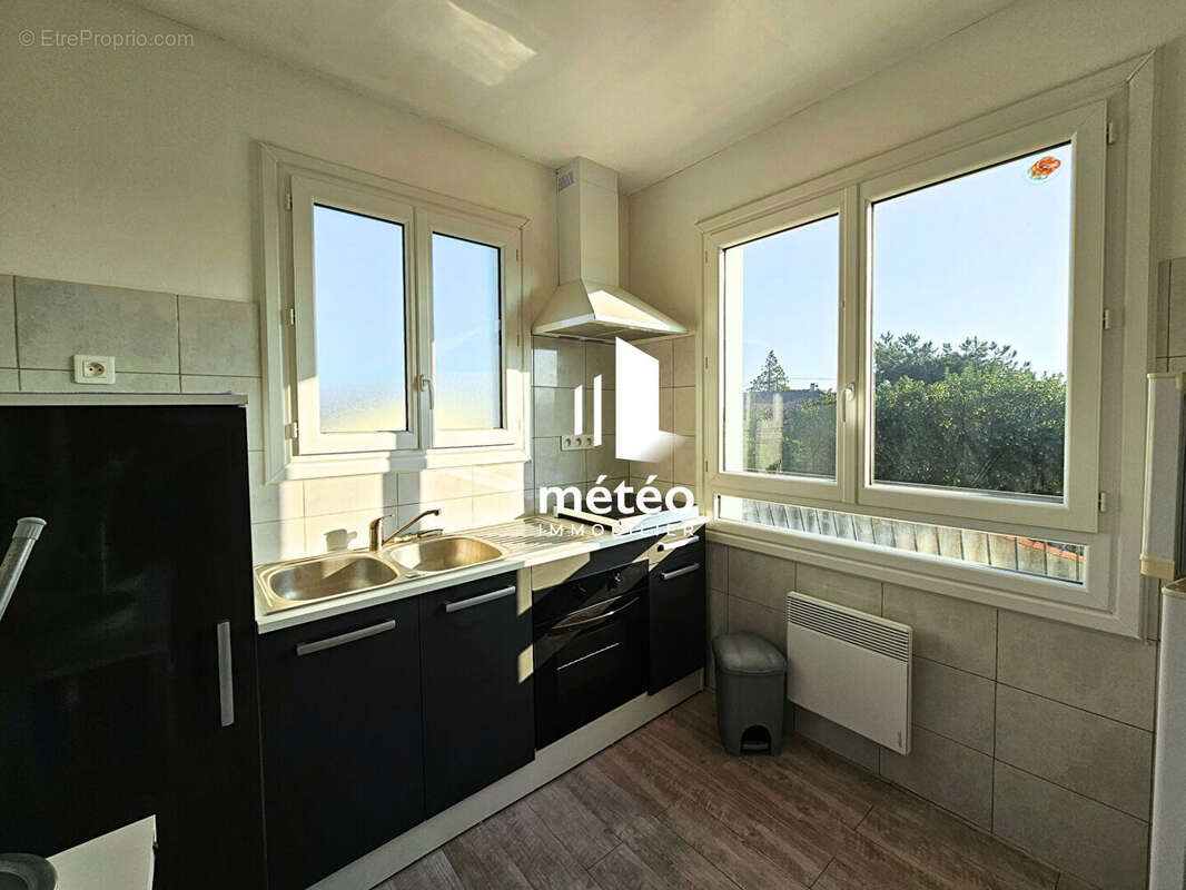 Maison à LES MAGNILS-REIGNIERS