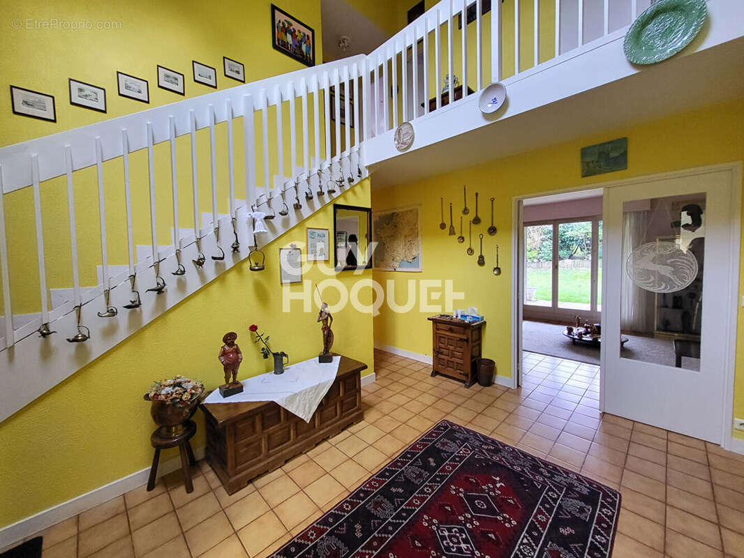 Maison à LA CELLE-SAINT-CLOUD