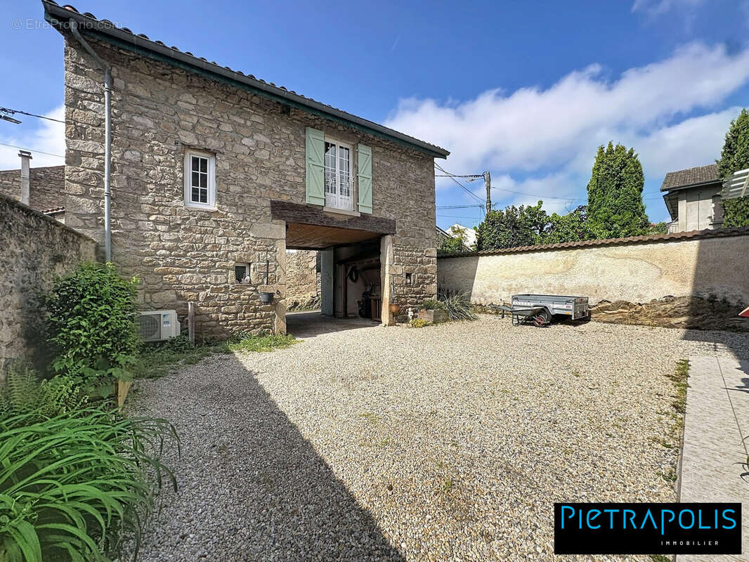 Maison à SOUCIEU-EN-JARREST
