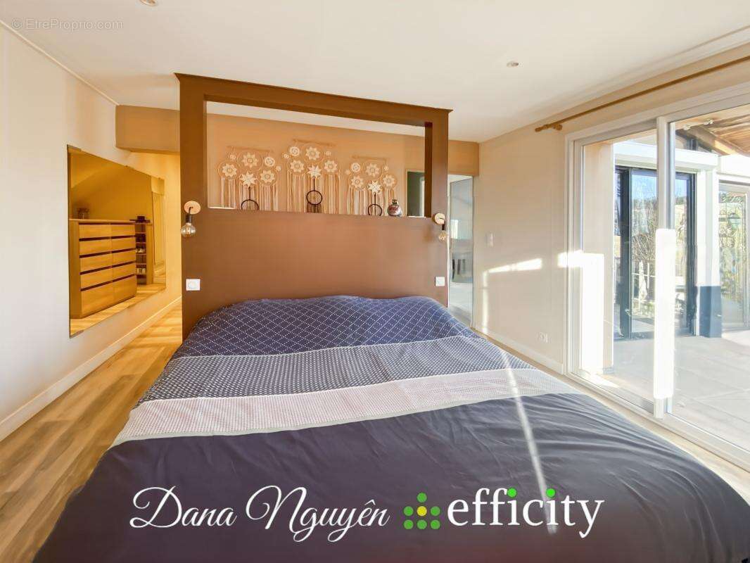 Maison 154 m² à Saint-Privat-Des-Vieux  - photo 7