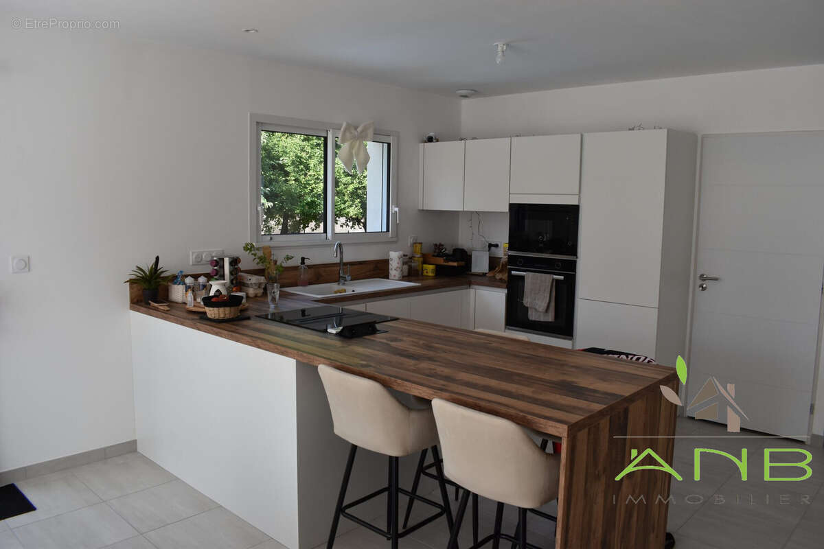 Maison 90 m² à Fouquebrune  - photo 2