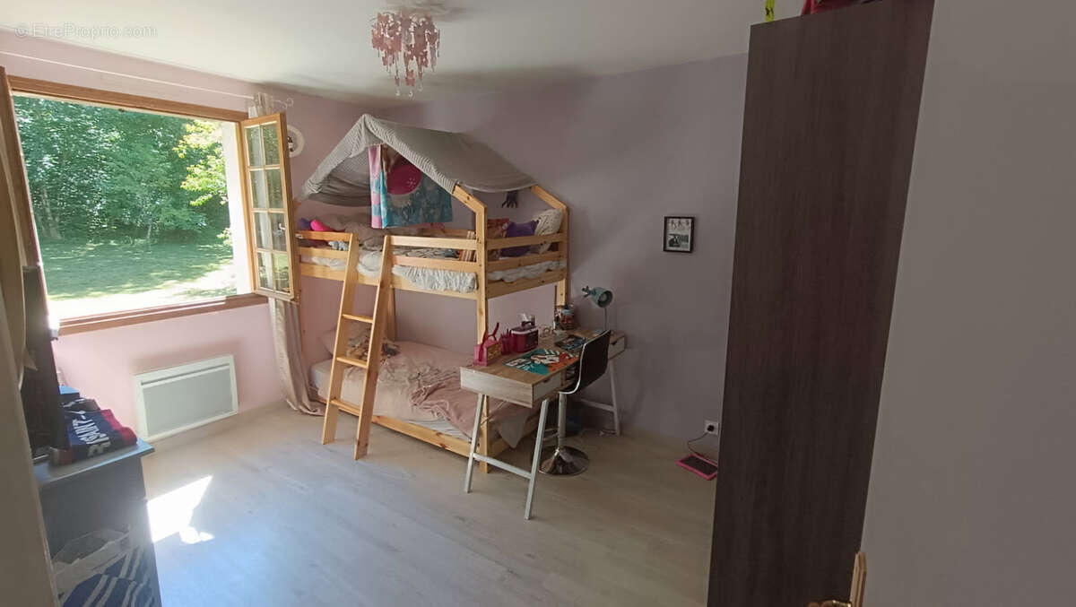 Maison à CHAMPAGNAC-DE-BELAIR