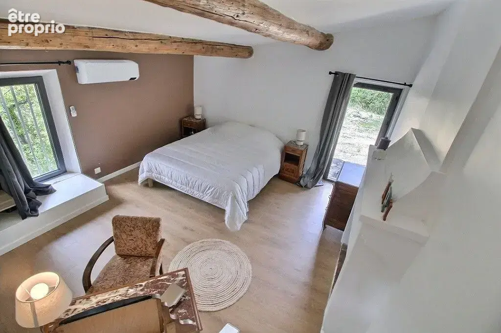 VENASQUE MAS EN PIERRE 225 m² sur plus d'un hectare de terrain arboré avec piscine et gîte. - photo 14