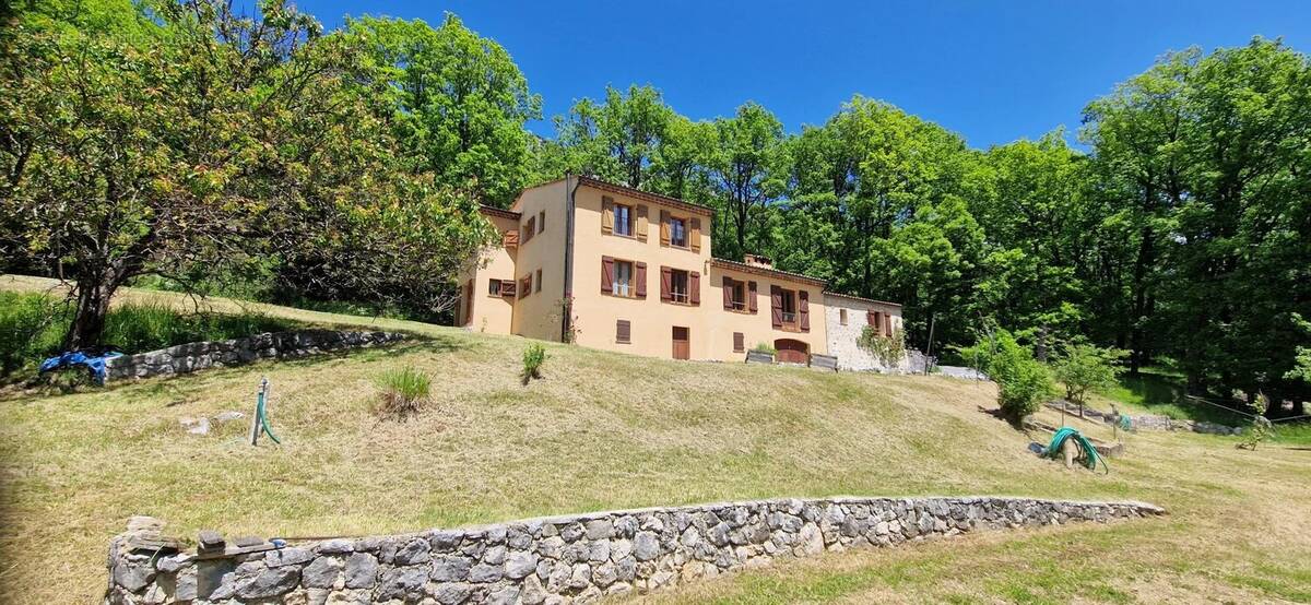 Maison à GREOLIERES