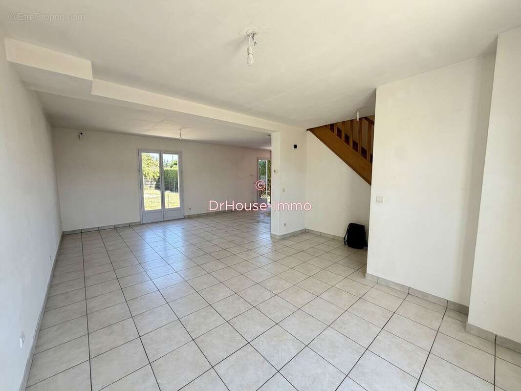 Maison 96 m² à Dordives  - photo 3