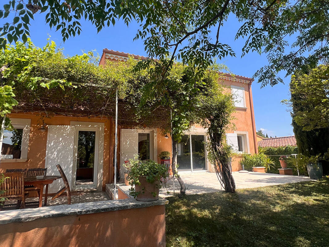 Maison à MONTEUX