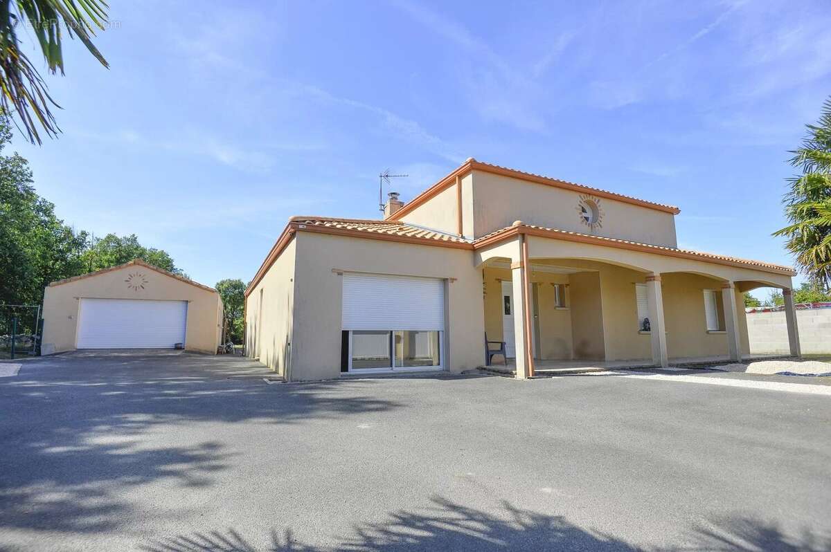 Maison à SAINT-AIGNAN-GRANDLIEU