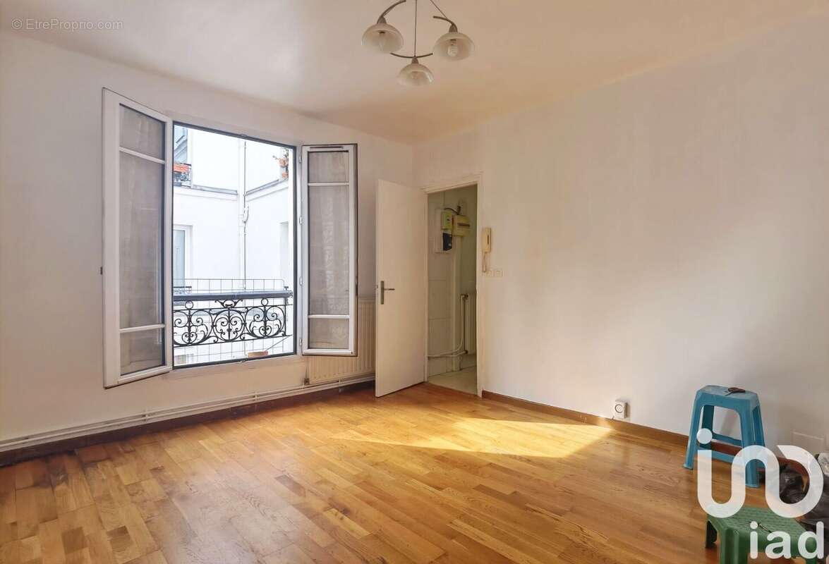 Photo 2 - Appartement à PARIS-18E