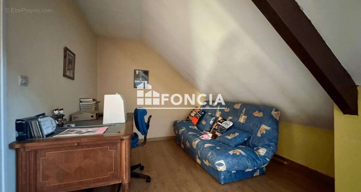 Maison à ONET-LE-CHATEAU