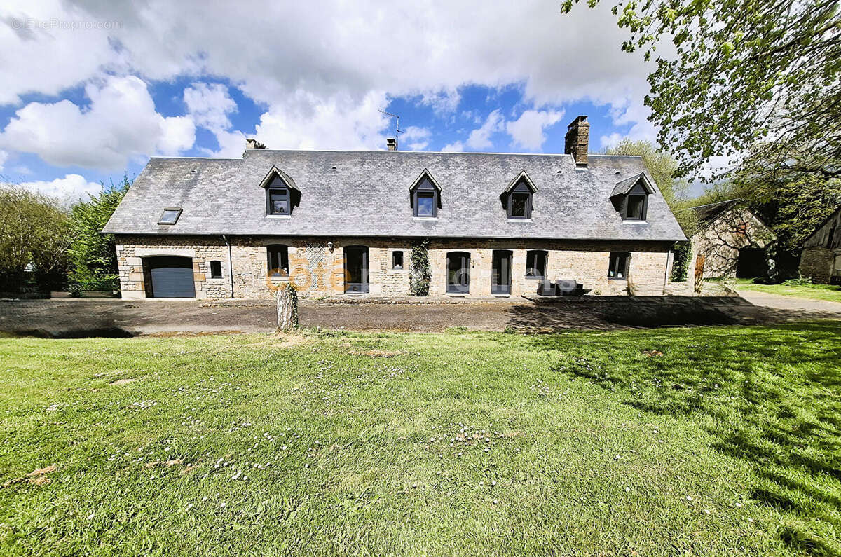 Maison à LE LUOT