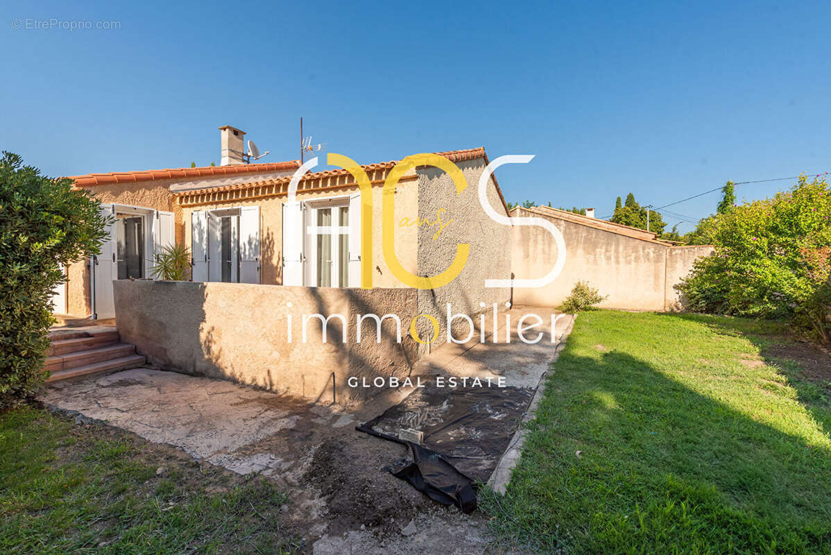 Maison Chateauneuf Les Martigues 5 pièce(s) 101 m2 garage plain pied calme - photo 2