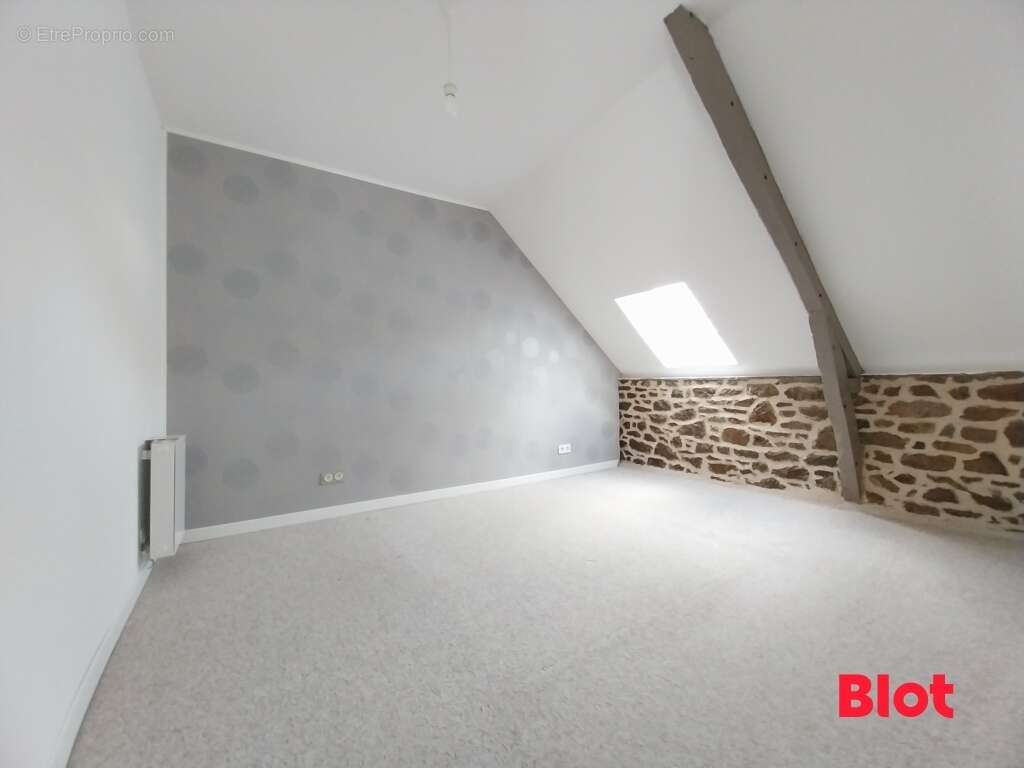 Maison à SAINT-PIERRE-DE-PLESGUEN