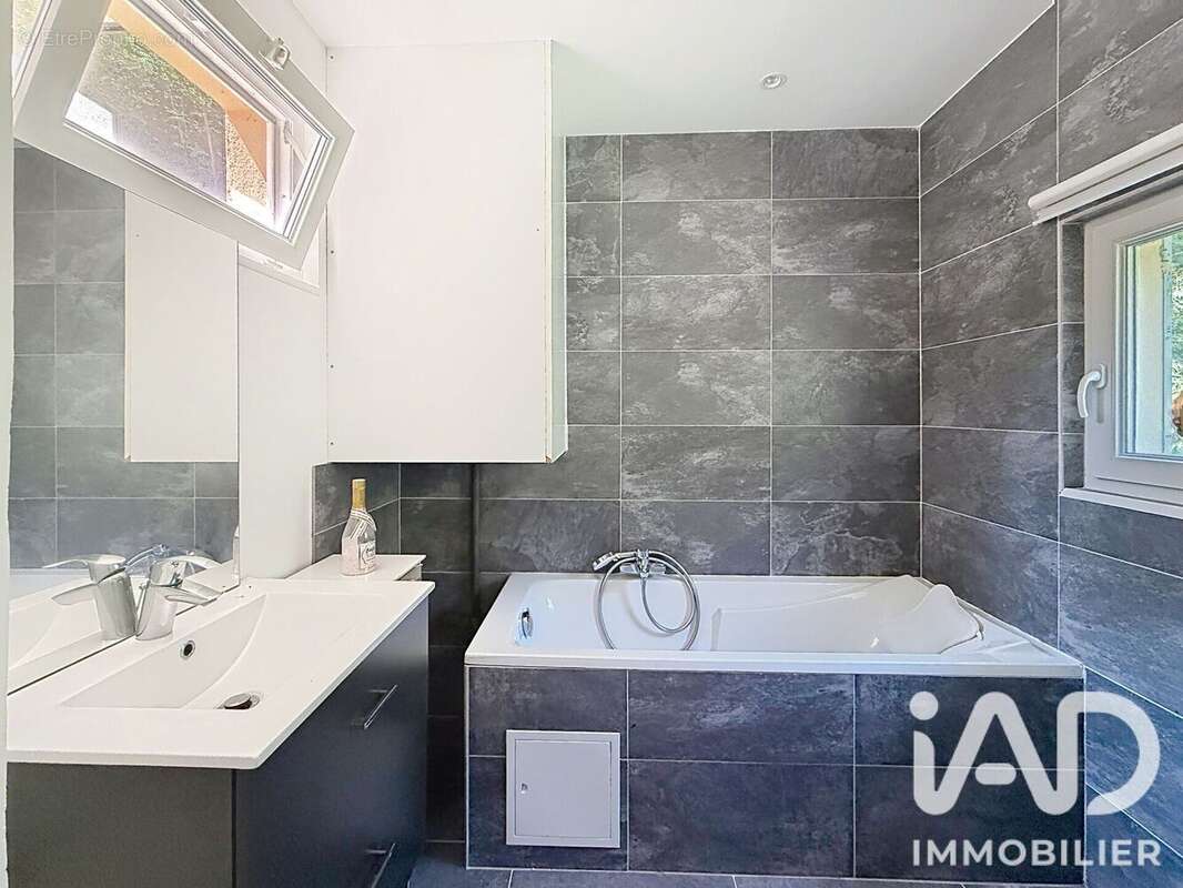 Appartement 110 m² à Roquebilliere  - photo 5