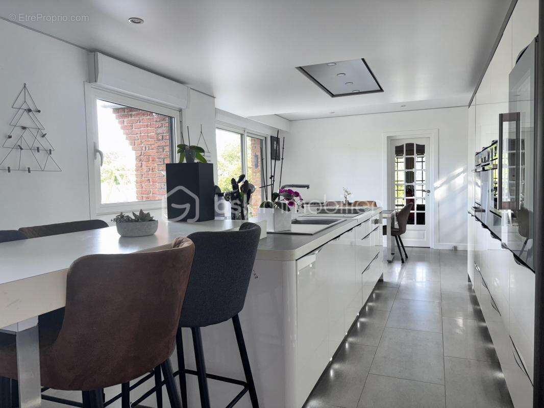 Maison à AUBRY-DU-HAINAUT