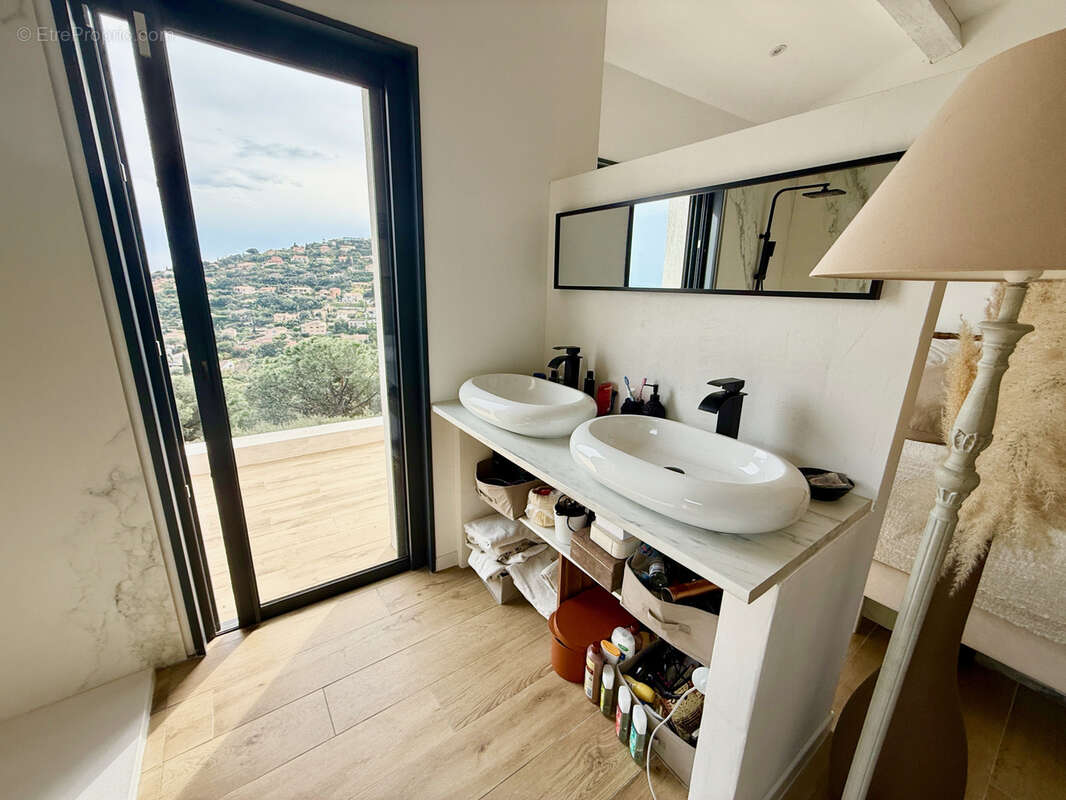 Maison à CAVALAIRE-SUR-MER