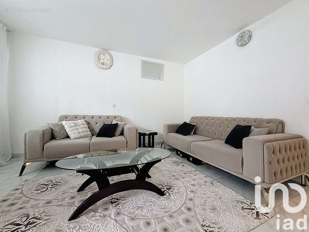 Photo 2 - Appartement à LES MUREAUX