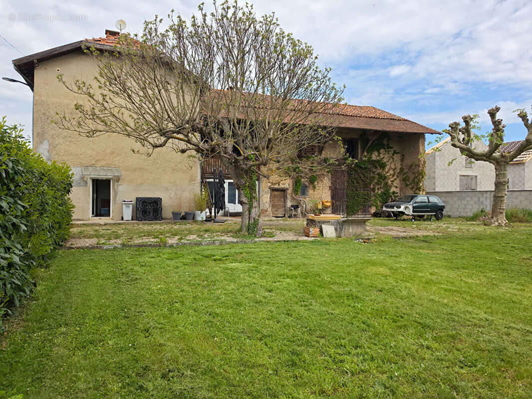 Maison à CHAMPIER