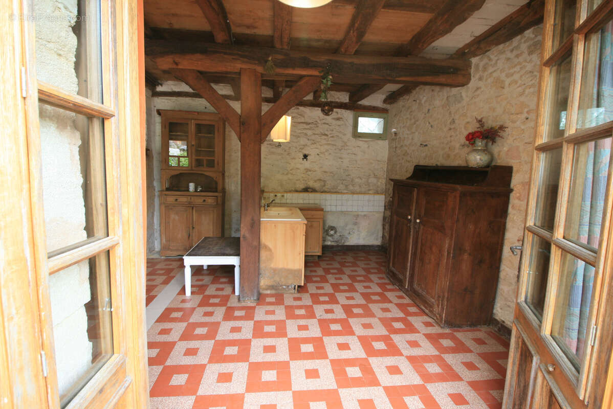 Maison en pierre avec jardin - photo 4