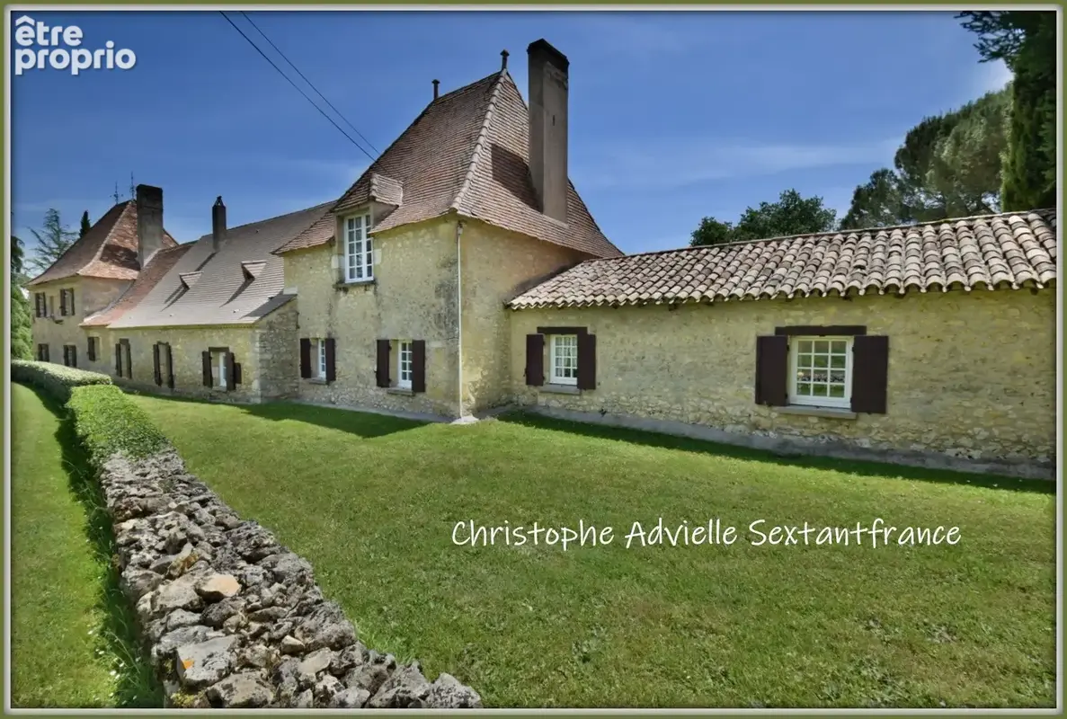 Domaine périgourdin de 400 M2 habitables sur 12 ha de parc avec pisicne - photo 6