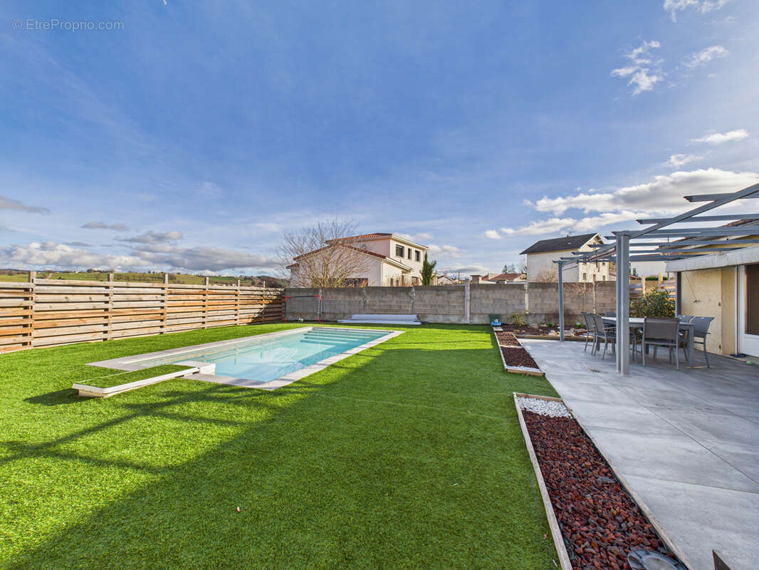 Maison à BAS-EN-BASSET