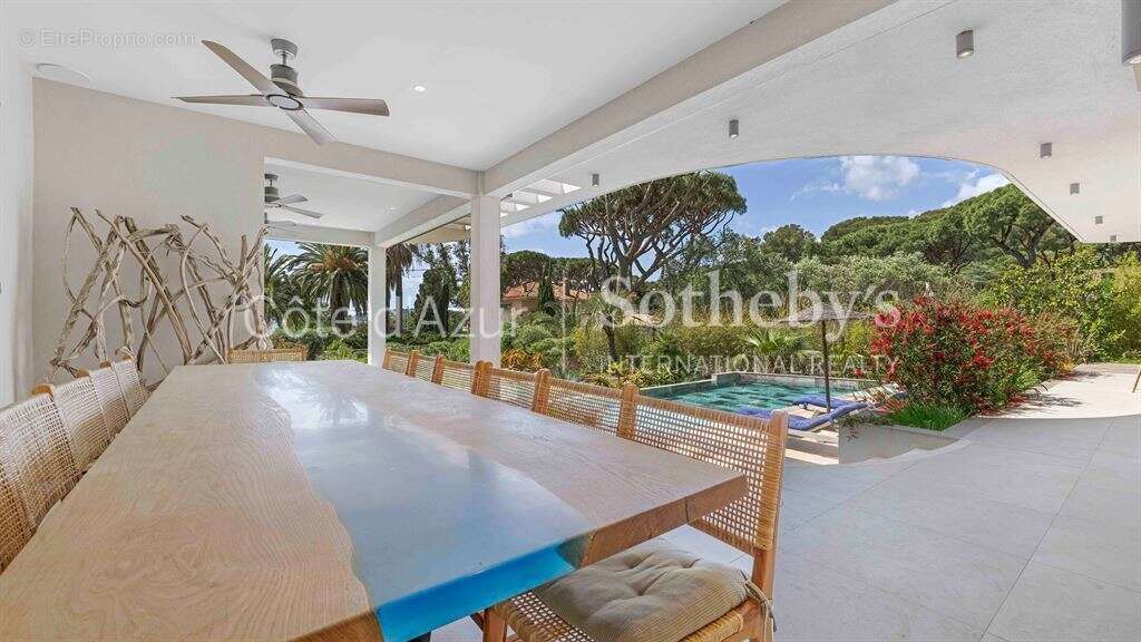 Villa contemporaine à Sainte-Maxime à 300m des plages du golfe de Saint-Tropez - photo 4