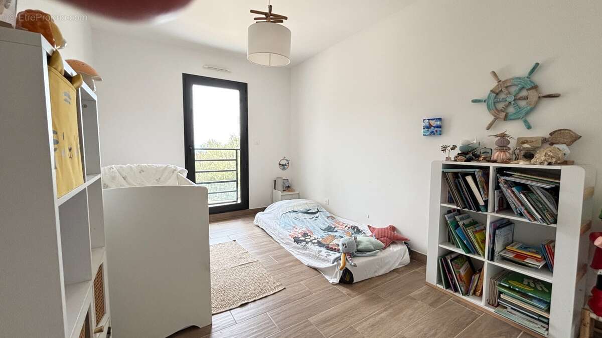 Maison à vendre 4 pièces LA CIOTAT (13) - photo 6